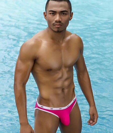 hot male 199 (18+)