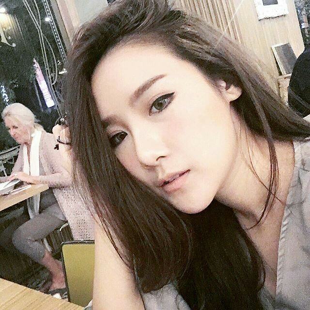 พลอยฝน