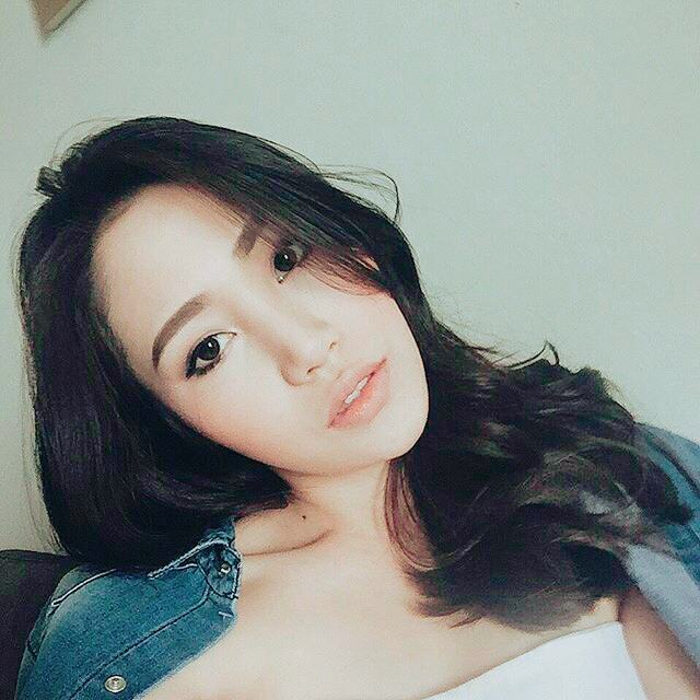 พลอยชมพู