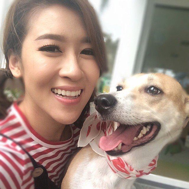 เชียร์ กับ ไม้หมอน