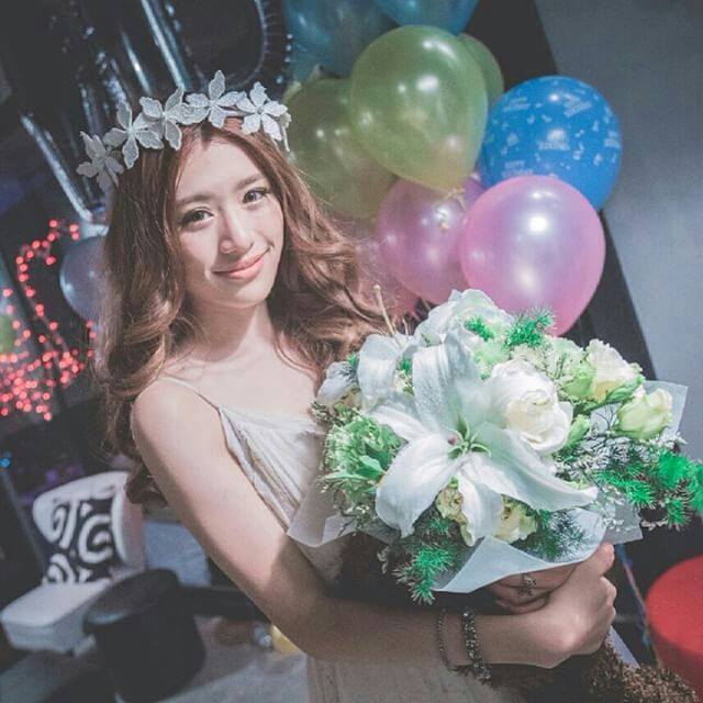 20ดารากับดอกไม้สวยๆคนใหนโดนใจคุณ