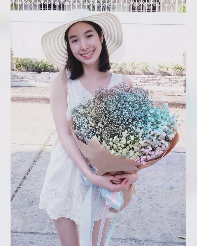 20ดารากับดอกไม้สวยๆคนใหนโดนใจคุณ
