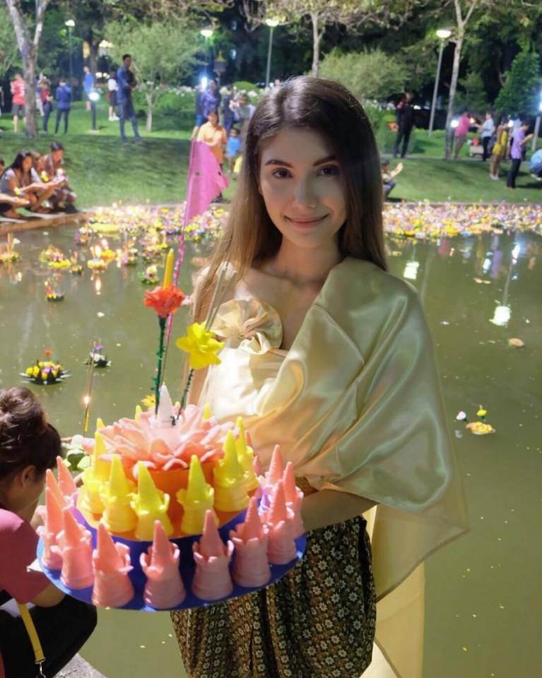 #20ดาราในควันหลง"วันลอยกระทง"