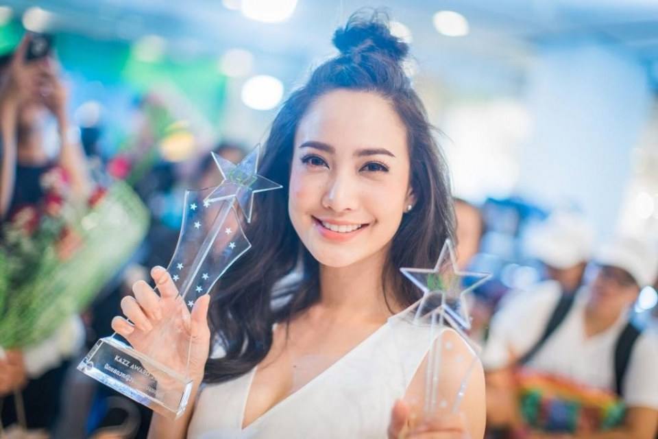 #20ดารากับ"ถ้วยรางวัล"ที่ได้ในวงการบันเทิง