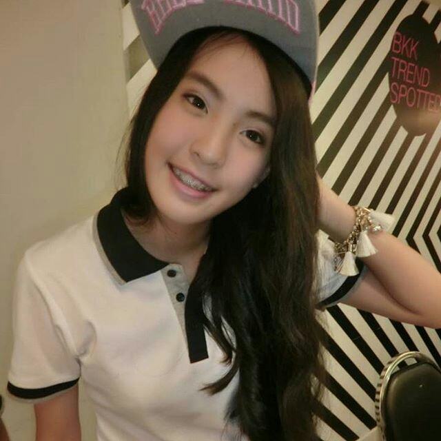 ลิลลี่ อภิชญา