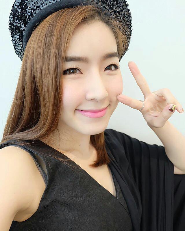 จียอน
