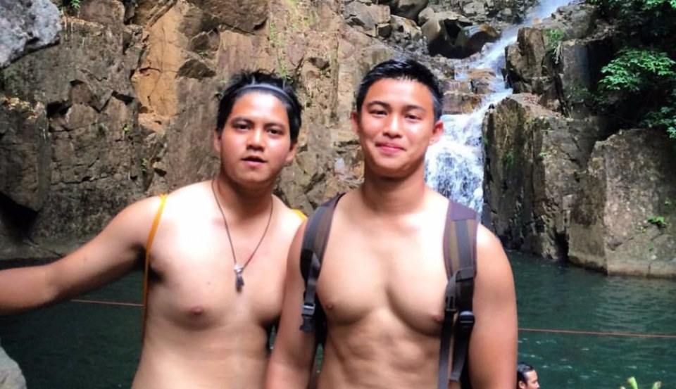 อยากกอดแล้วถอดเล่น