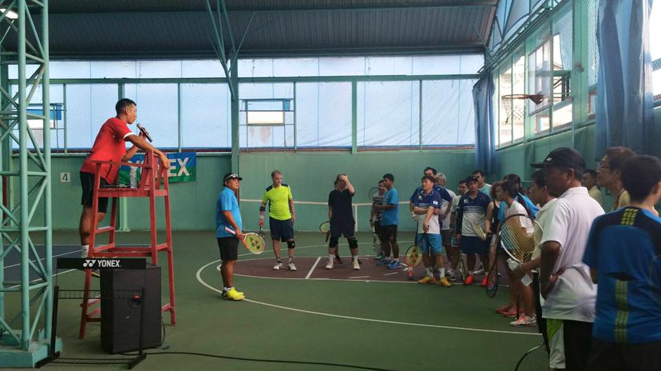 ภราดร ศรีชาพันธุ์ ใน Tennis clinic ครั้งที่ 2 แนะนำการเล่นให้กับผู้ที่สนใจ