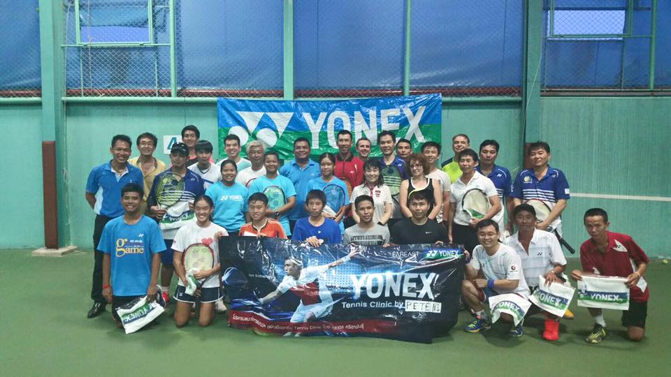 ภราดร ศรีชาพันธุ์ ใน Tennis clinic ครั้งที่ 2 แนะนำการเล่นให้กับผู้ที่สนใจ