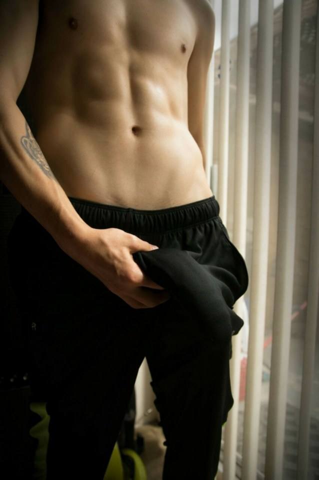 hot male 205 (18+)