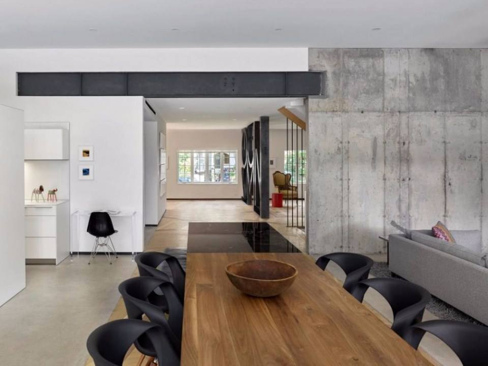 Bilateral House by Commute Design