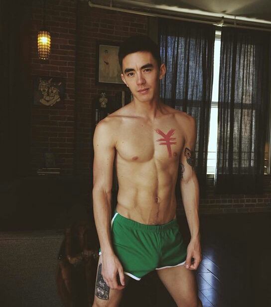 hot male 206 (18+)