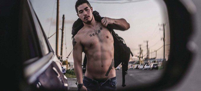 hot male 206 (18+)