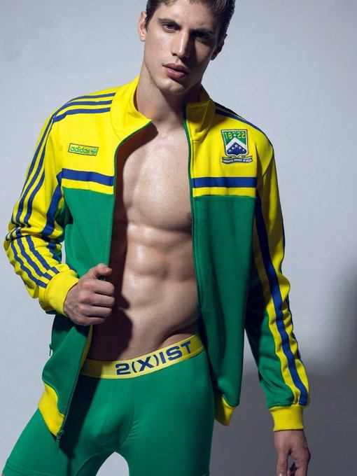 hot male 206 (18+)