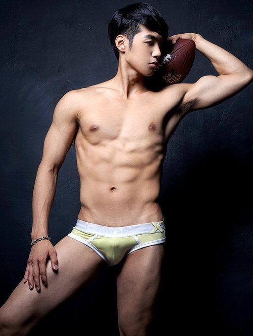 hot male 206 (18+)