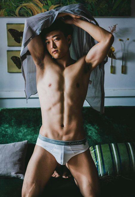 hot male 206 (18+)
