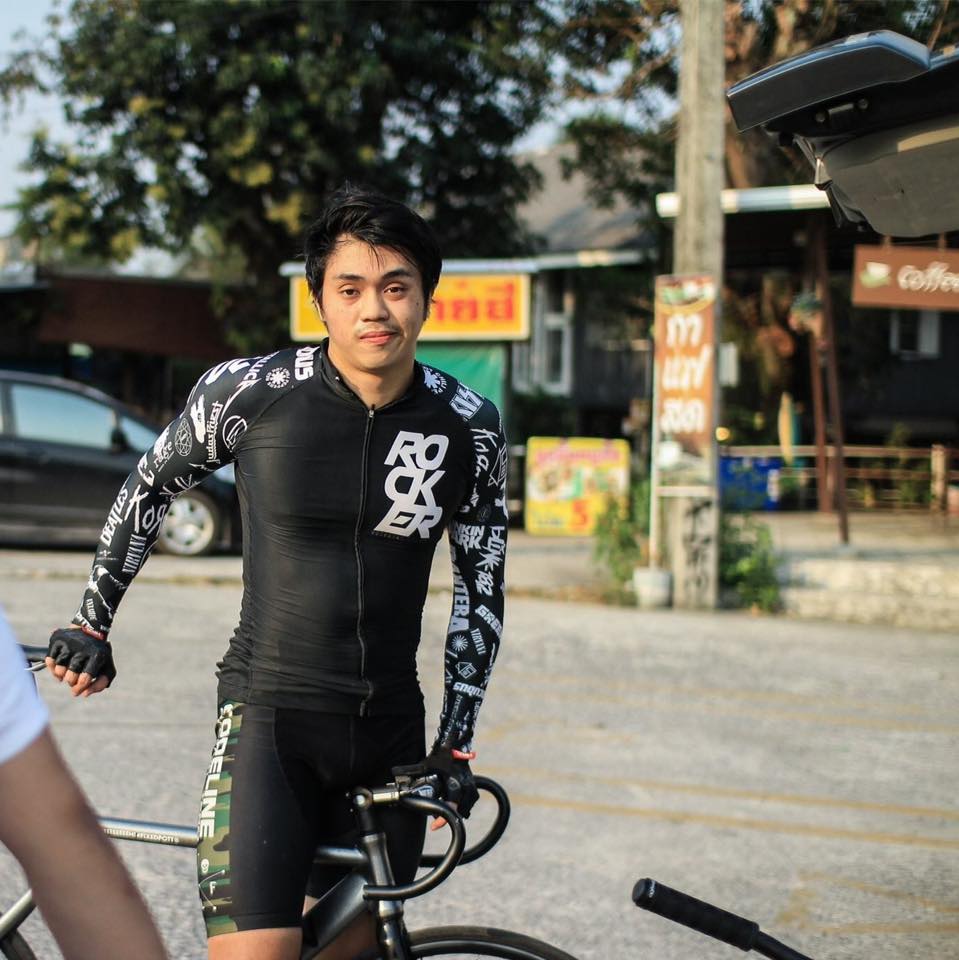 เพจนักปั่นจักรยาน กับชุดปั่นจักรยานฟิตๆ