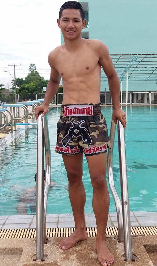 พี่รักนักมวย