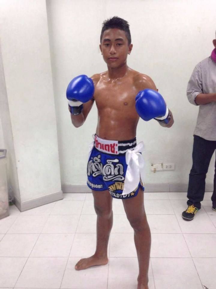 พี่รักนักมวย