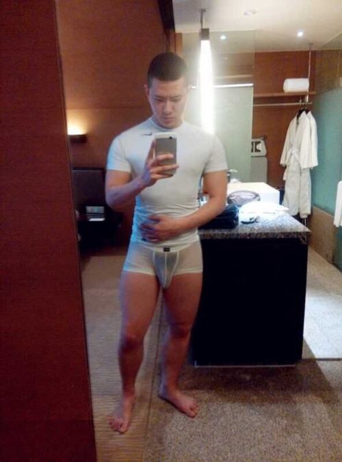 hot male 209 (18+)