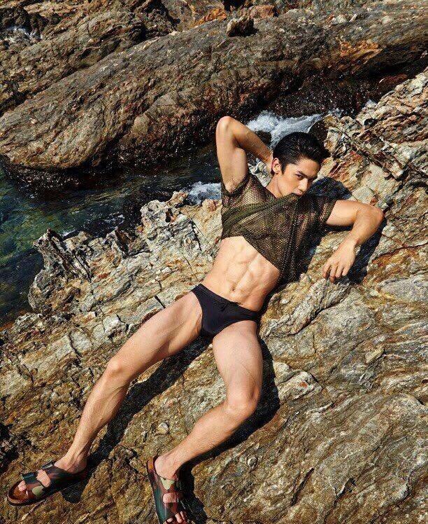 hot male 209 (18+)