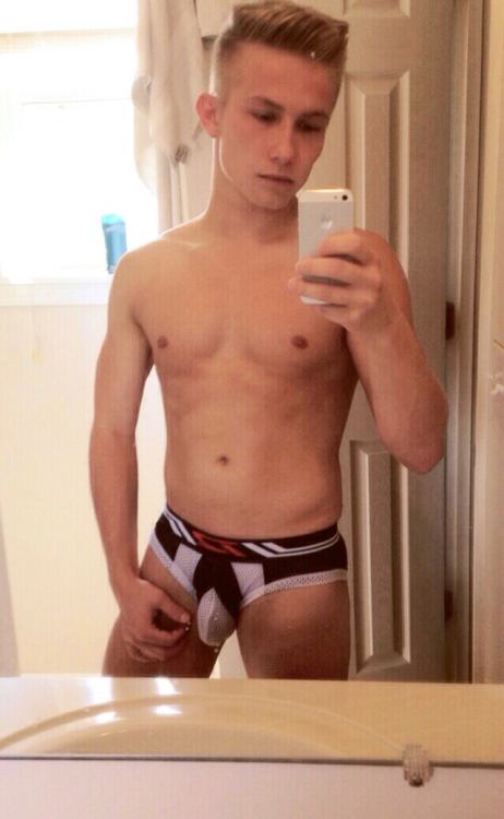 Hot guy in underwear 273