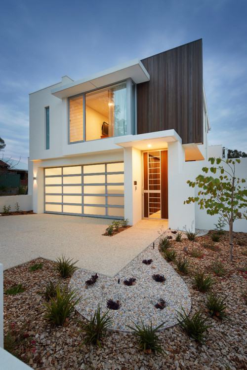 คนรัก บ้าน และภายใน 228