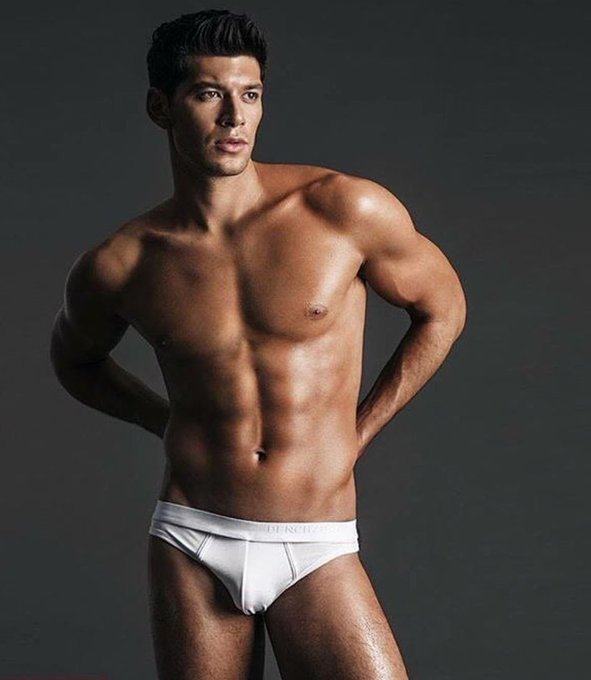 hot male 212 (18+)