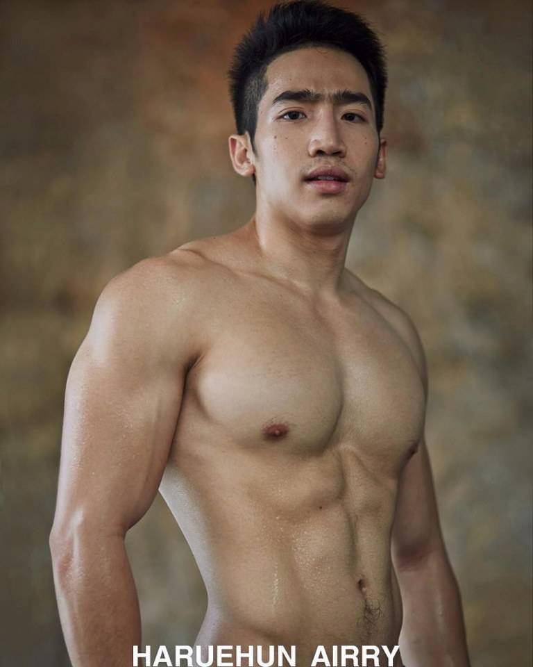 บ้ากล้ามหน้าท้อง