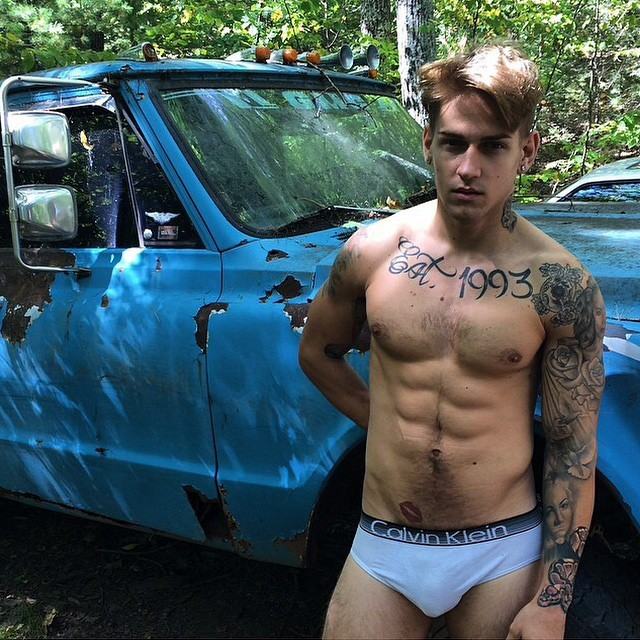 hot male 216 (18+)