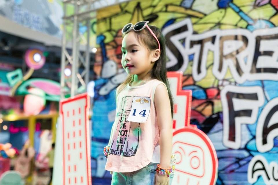 littlekidsthailand สอนการแสดงเด็กและเยาวชนจังหวัดนครราชสีมา 0902362463