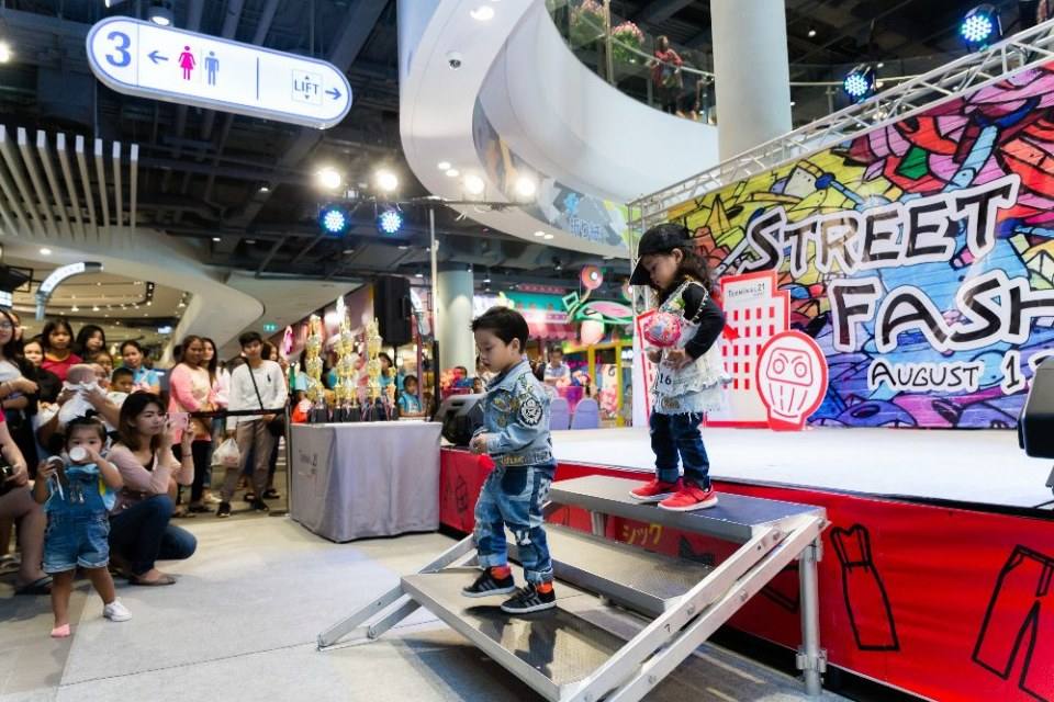 littlekidsthailand สอนการแสดงเด็กและเยาวชนจังหวัดนครราชสีมา 0902362463