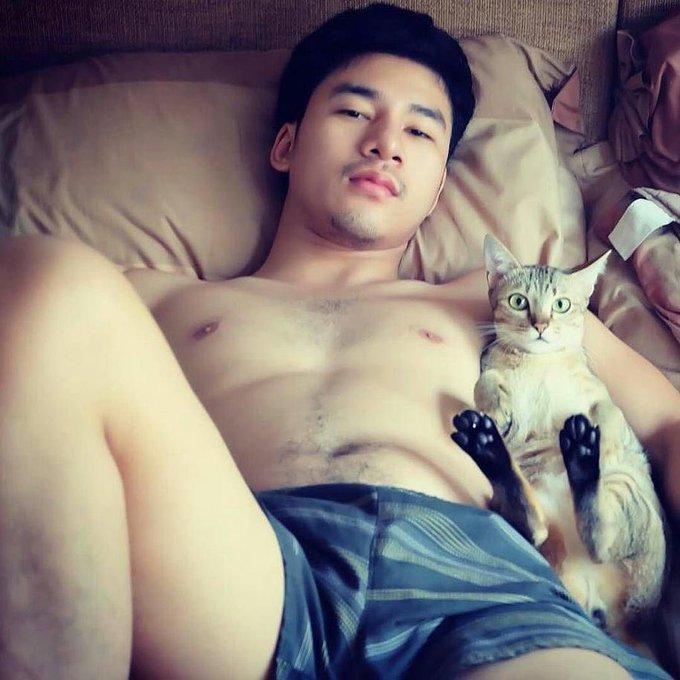 hot male 217 (18+)