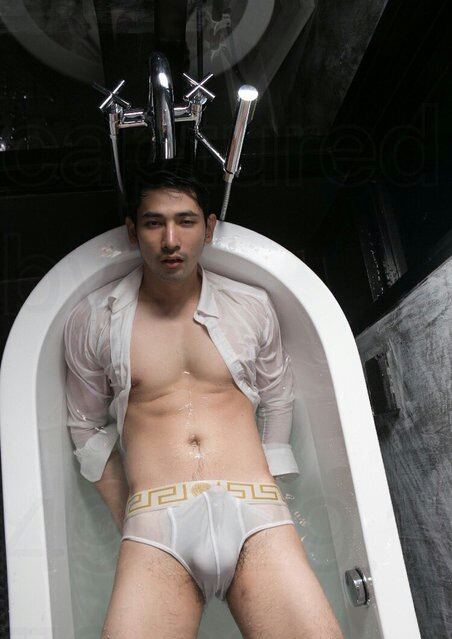 hot male 217 (18+)