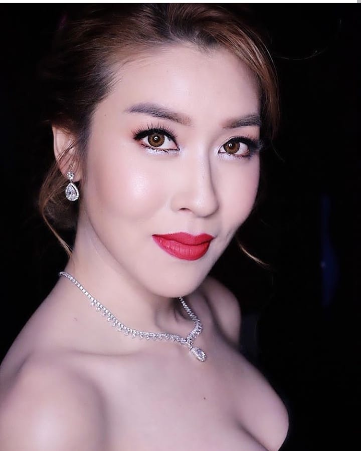 เชียร์ ฑิฆัมพร อายุ 32