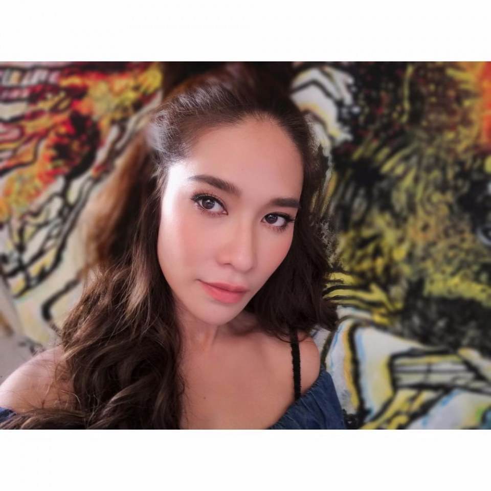 พลอย​ เฌอ​มาลย์​ อายุ​ 34