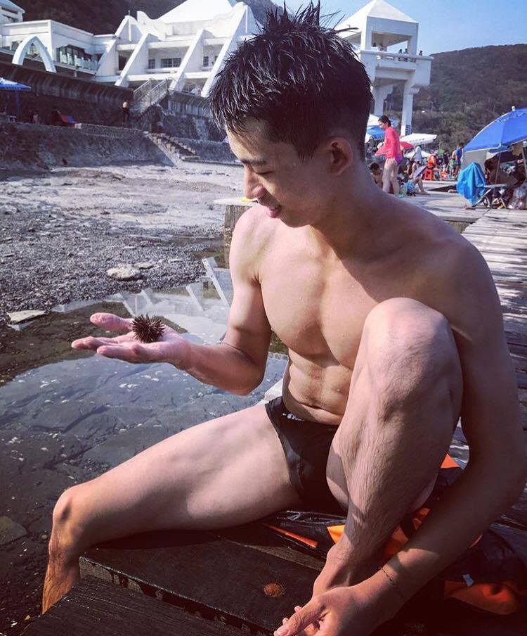 ตี๋แซ่บหุ่นดี 01