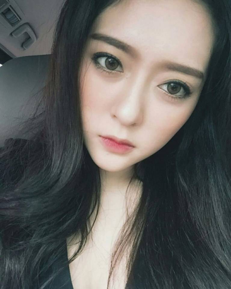 แก้มบุ๋ม