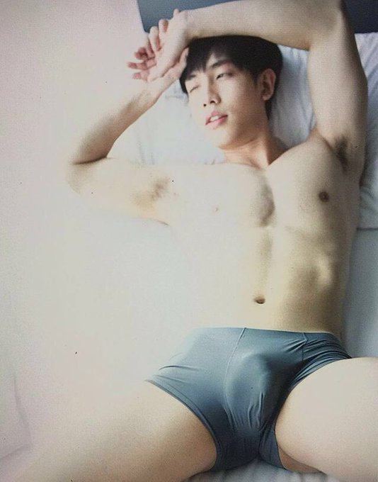 hot male 218 (18+)
