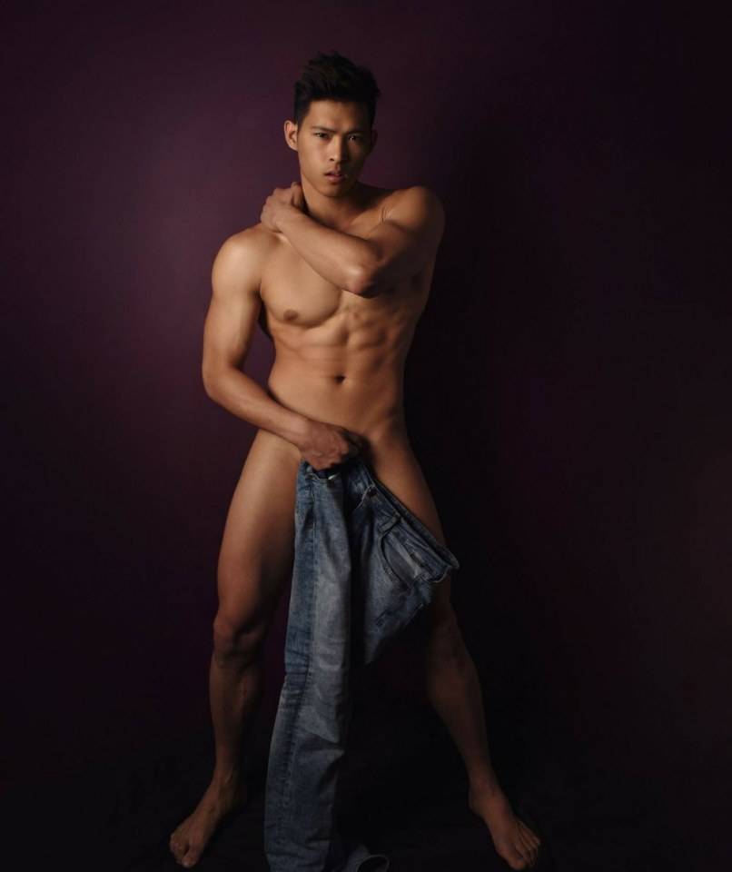 hot male 219 (18+)