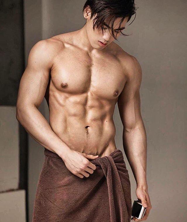hot male 219 (18+)