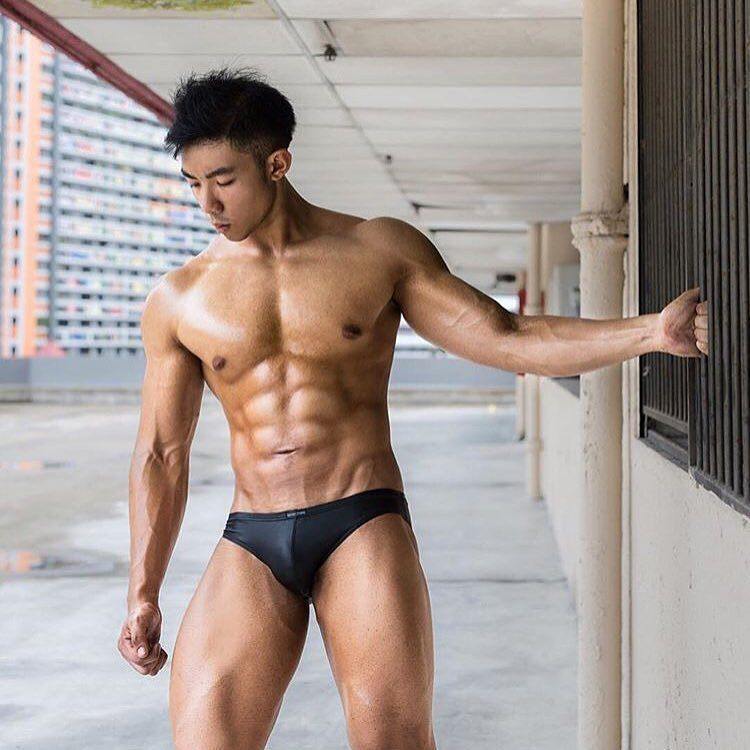 hot male 219 (18+)