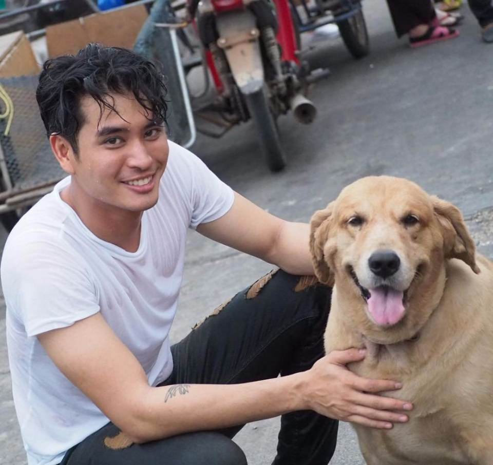 นักร้องดาราน่าเอา