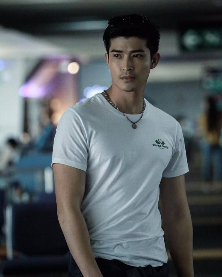 นักร้องดาราน่าเอา