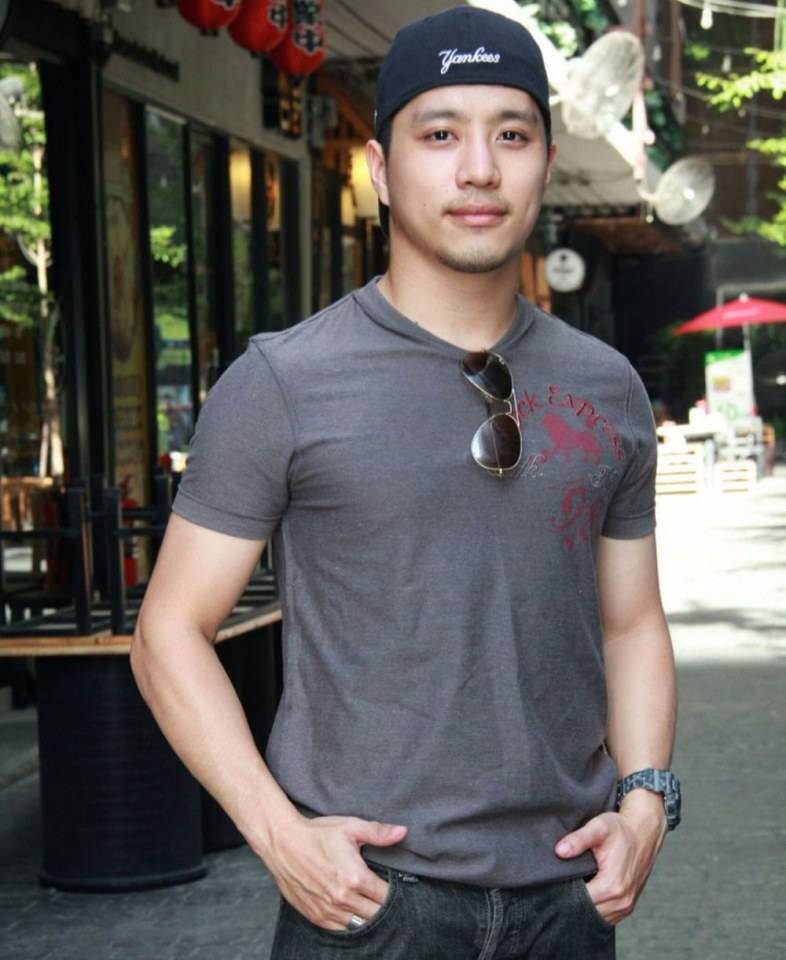 นักร้องดาราน่าเอา
