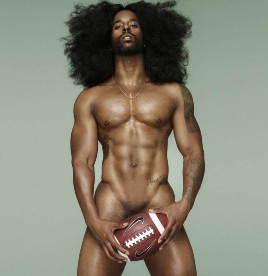 hot male 220 (18+)
