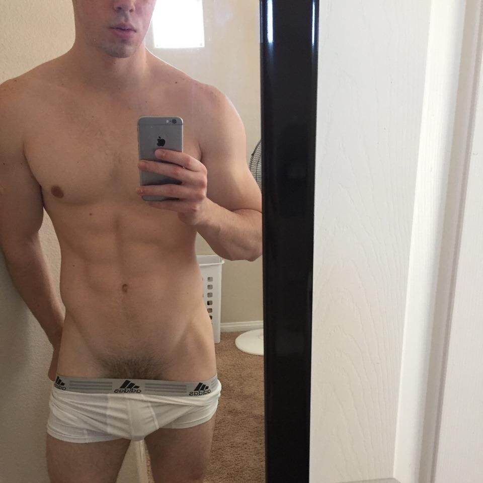 hot male 220 (18+)