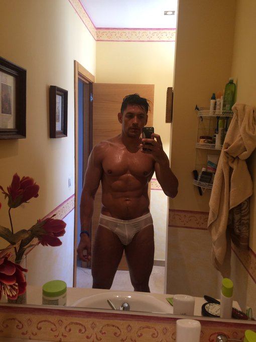 hot male 221 (18+)