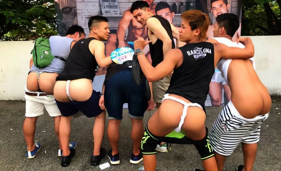 hot male 221 (18+)
