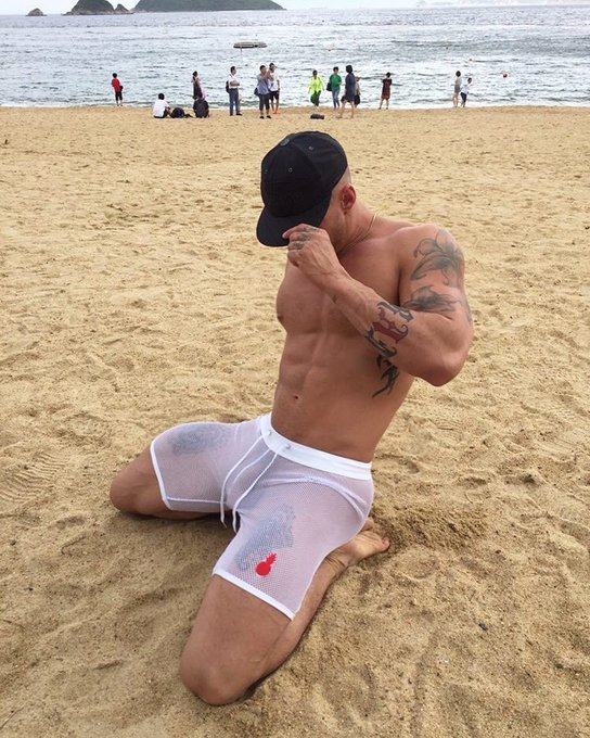 hot male 221 (18+)